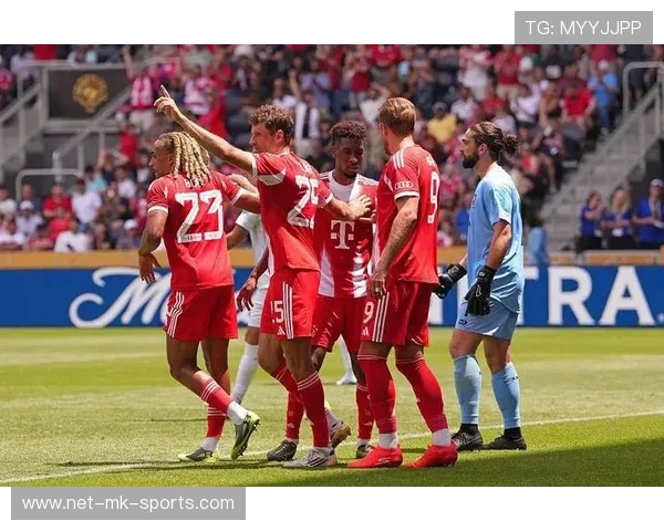 拜仁穆勒中路插上劲射为球队打开局面